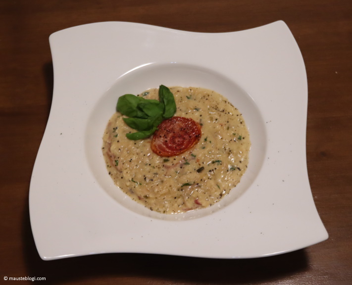 raitajuuririsotto assaminpippurilla